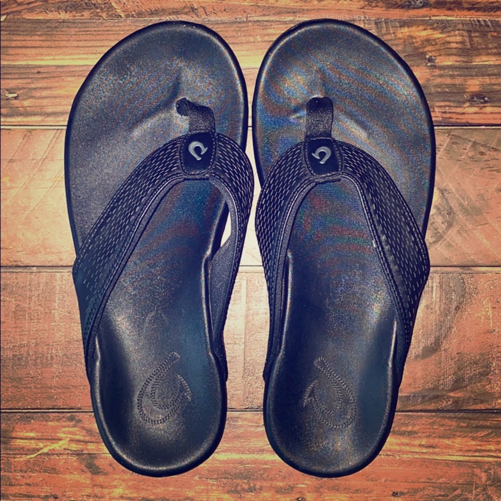 OluKai Kekoa Black Sandals